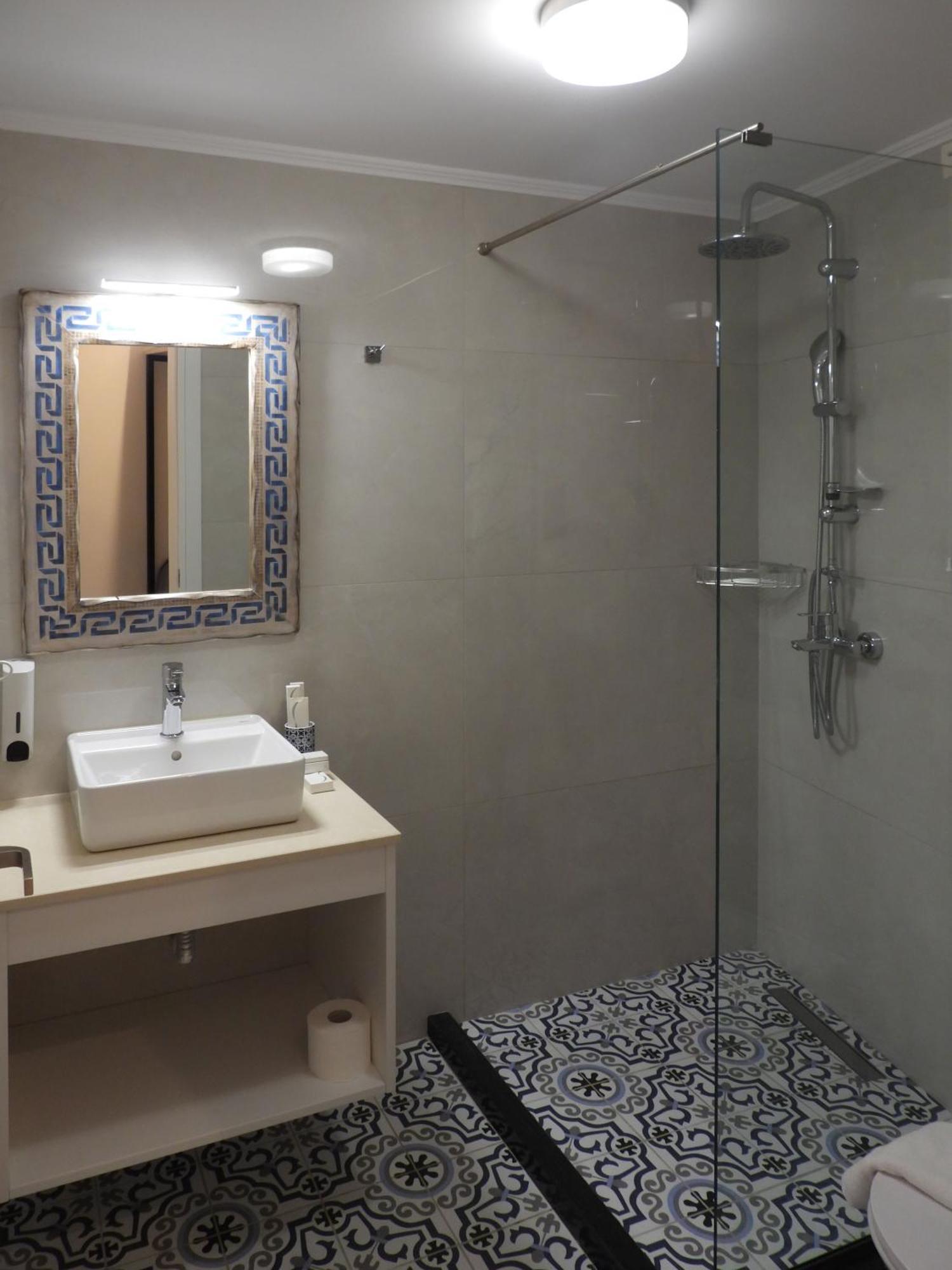 Saint George Hotel Parga Room photo